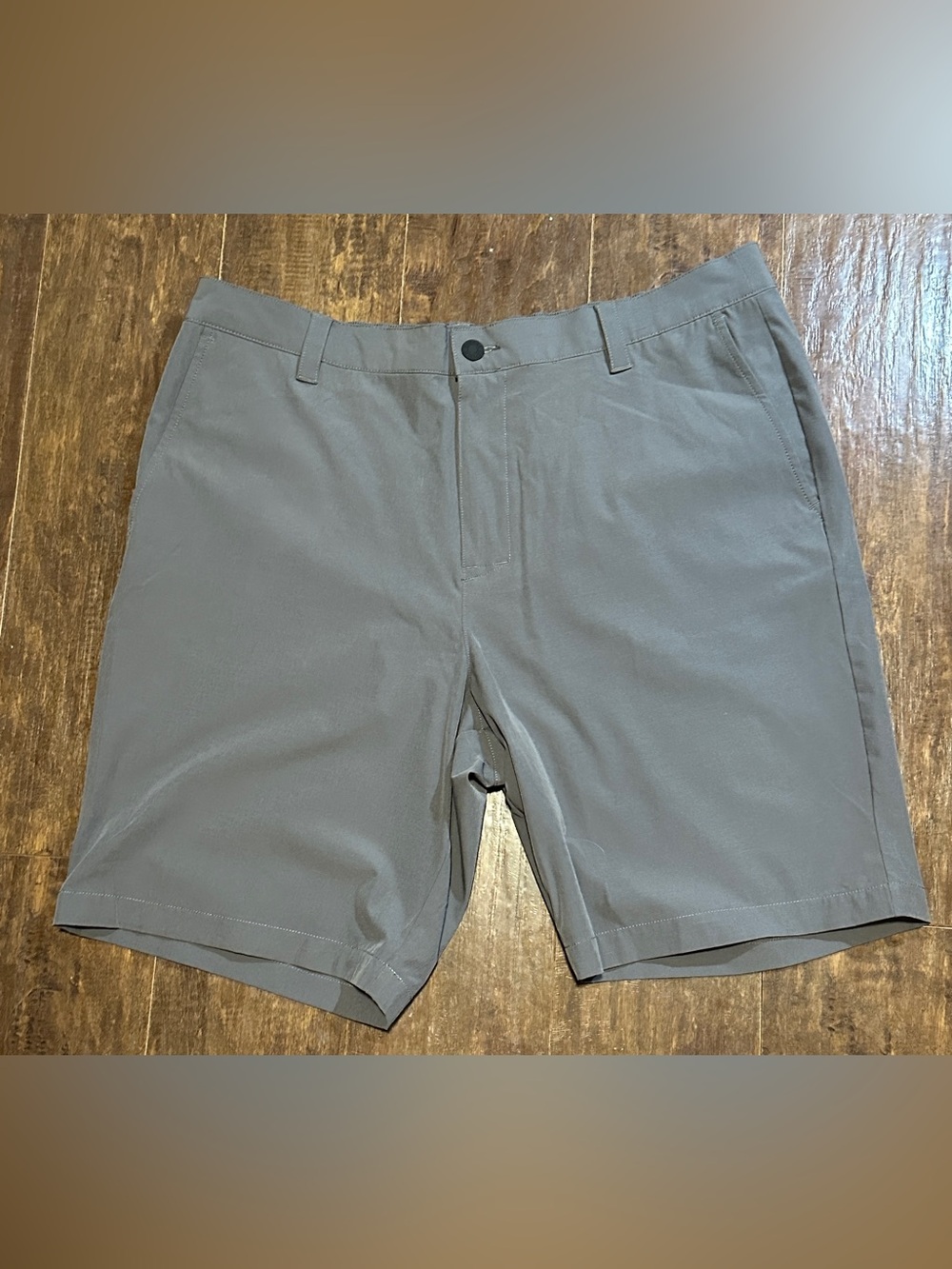 Banana Republic Gray Shorts Flat Front Lightweight Stretch 4 Pocket Men’s 38